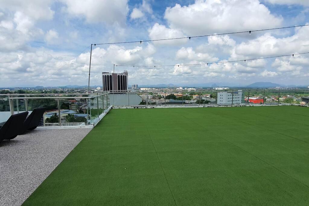 Kozi Square New Sgh Cozy Home Lv7B Kuching Buitenkant foto
